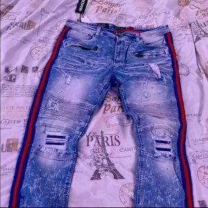 Stylish, modern Makobi jeans. Light wash.